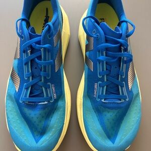 New Balance FuelCell Rebel v4 size 11 running shoes